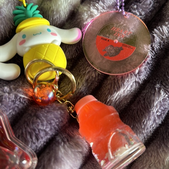 Cute Character Keychains Set - Picture 3 of 3